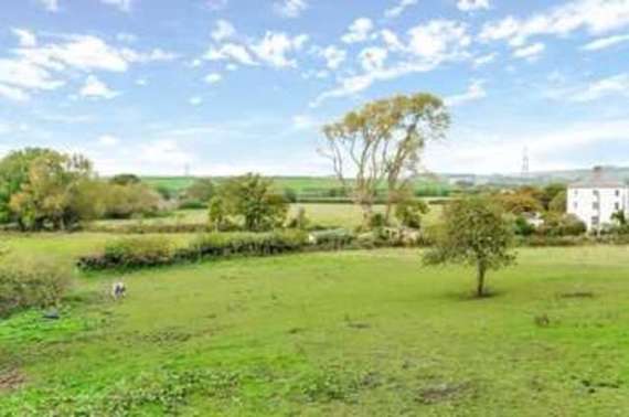 4 bedroom Detached f...